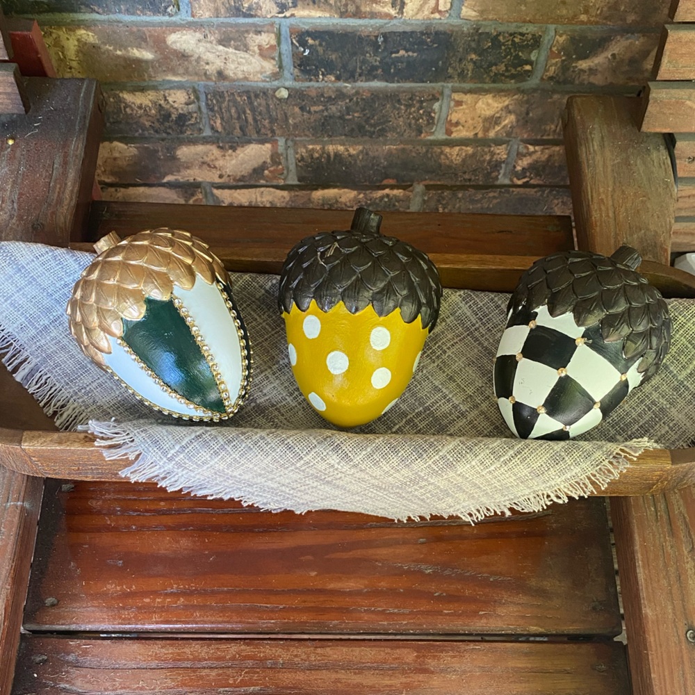 Hand painted acorns